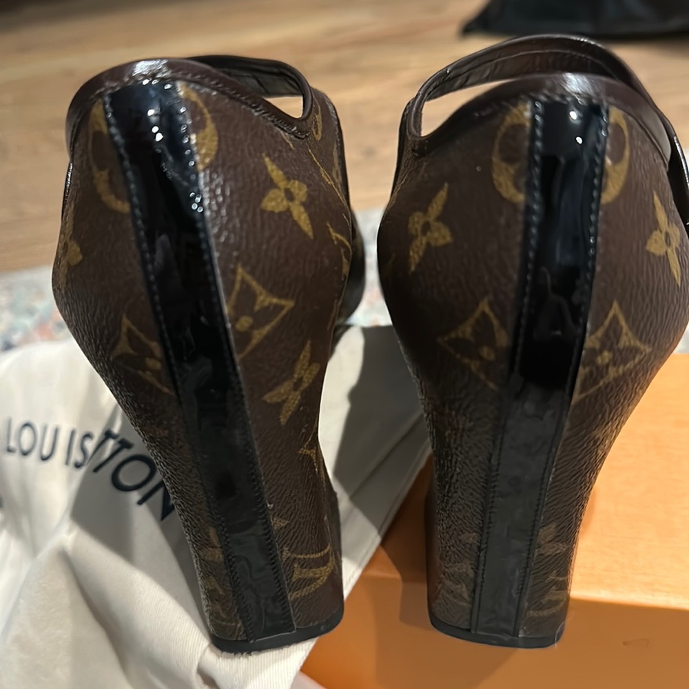 Louis Vuitton maryjanes - Picture 4 of 10